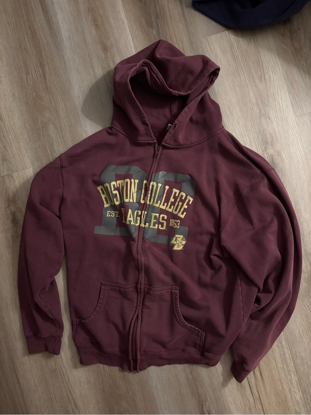 vintage graphic boston college eagles zip up